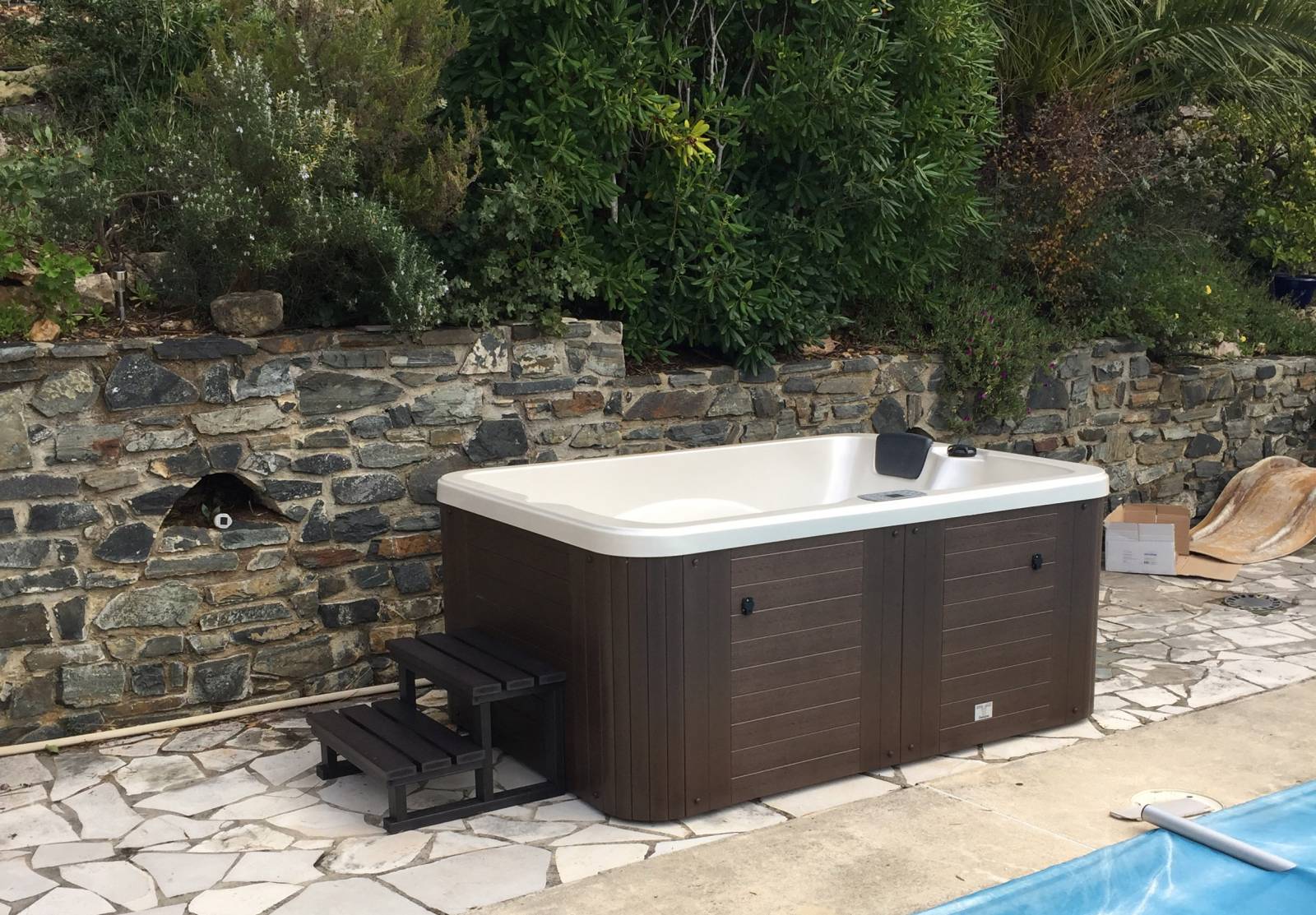 un spa 3 places dans votre jardin à La Ciotat