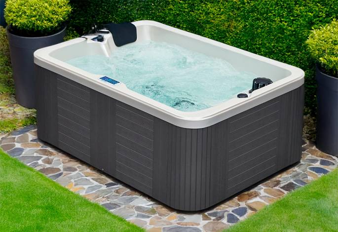 Le Spa Rio 3 places à Fos-sur-Mer allie élégance et fonctionnalité, pour un espace de détente à la maison.