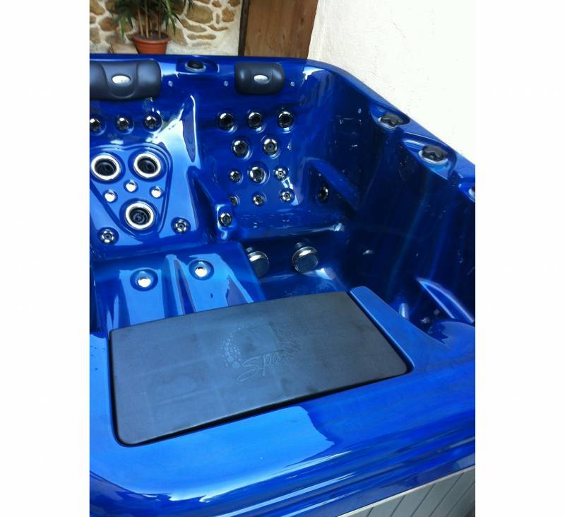 spa jacuzzi oorelax 3 places en bleu avec systeme balboa