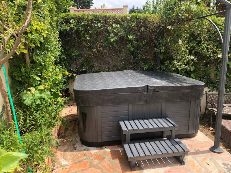 Acheter un Spa 3 ou 4 places dans un magasin a Marseille