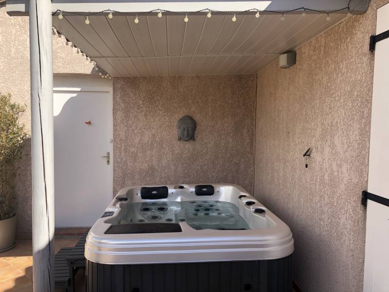 Spa 3 personnes avec systeme balboa à Salon de Provence