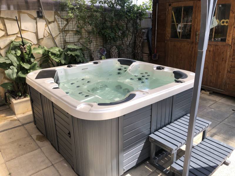 vente achat de spa 4 places en magasin pres de marseille