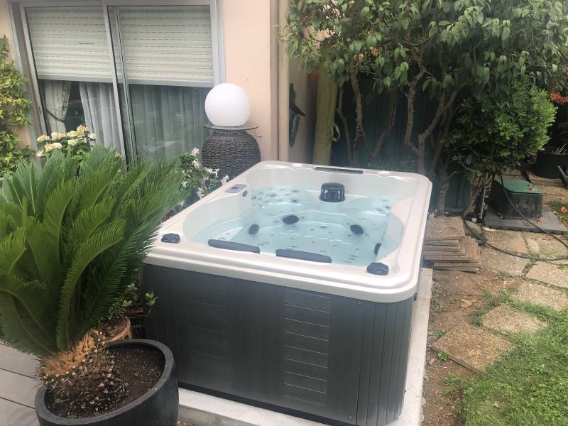 Achat de Spa 4 places extérieur a Antibes