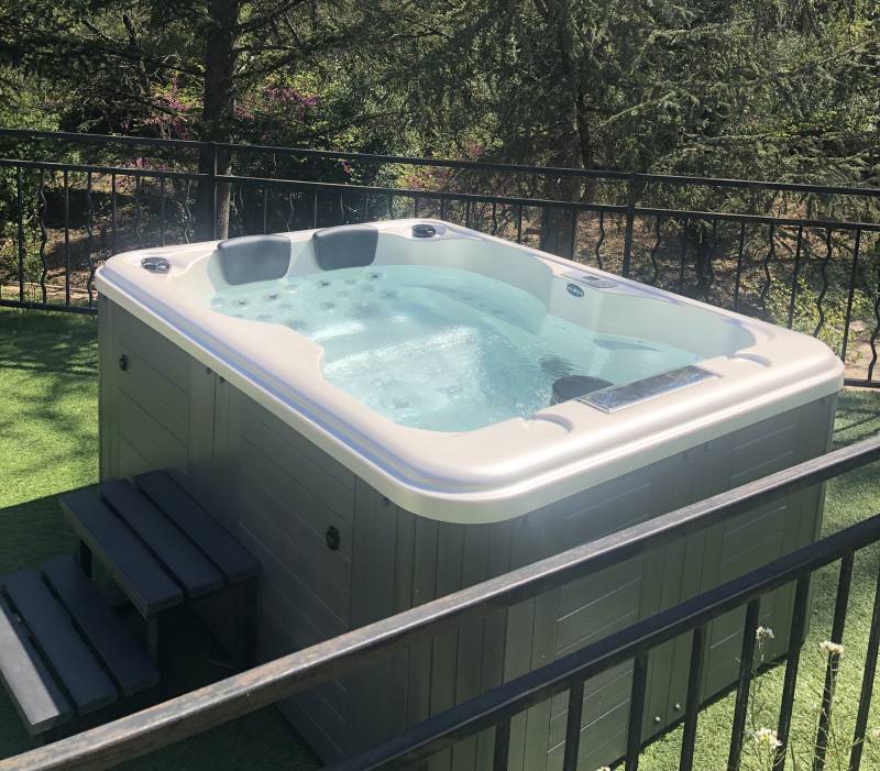 spa 4 places a toulon dans le var