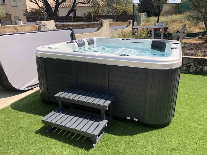 Installation et vente d'un Spa 6 places a Miramas