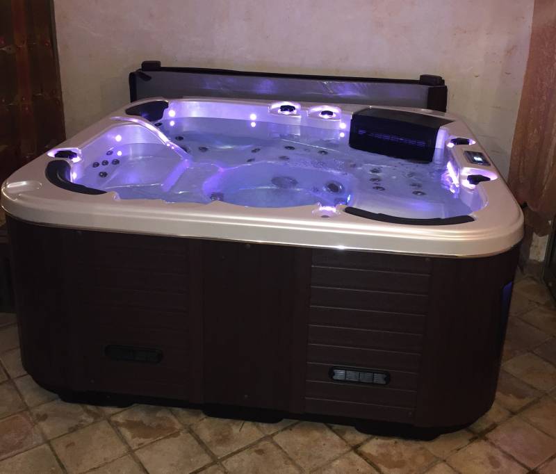 spa haut de gamme oorelax avec 2 places allongées