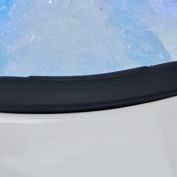 Spa 6 places avec allongée à Septèmes-les-Vallons