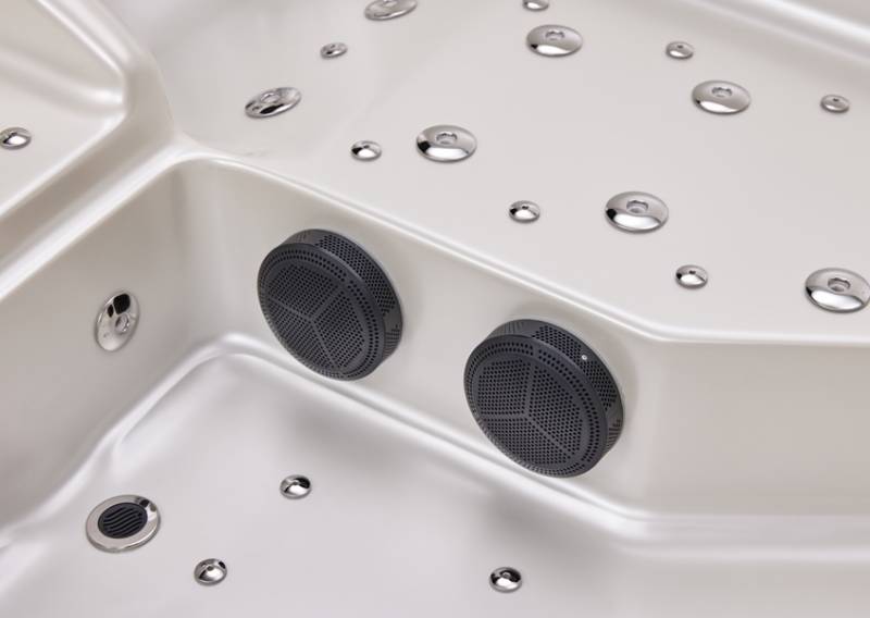 Zoom sur le système de filtration du Spa Dacca 5 places, garantissant une eau propre et cristalline.