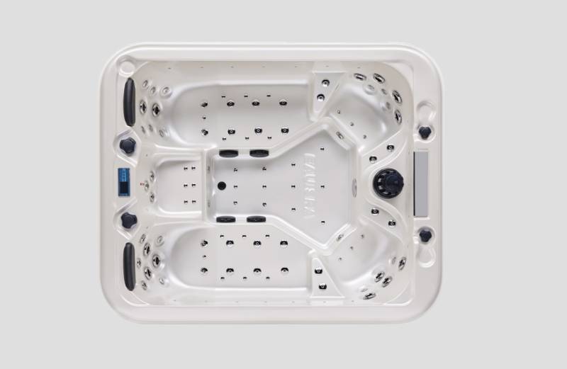Vue aérienne du Spa Dacca 5 places : un design ergonomique et des jets hydromassants pour un confort optimal.