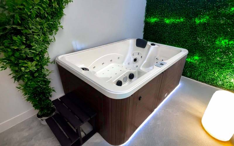 Installation réussie d’un spa Rio 3 places à Salon-de-Provence, un parfait équilibre entre confort et design moderne