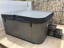 Notre zone d'activité pour ce service Promo vente privée de spa jacuzzi avec écran tactile pour contrôler la température et les jets d'eau